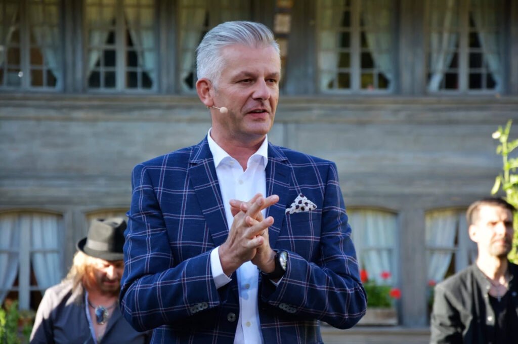 Rainer Maria Salzgeber neue Freundin – Alles über sein Privatleben und seine Liebe rainer maria salzgeber neue freundin