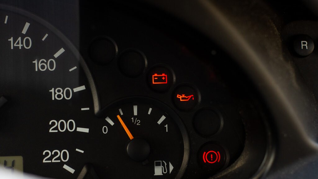 Voyant Huile Moteur – Tout Comprendre, Causes, Solutions et Conseils Essentiels voyant huile moteur