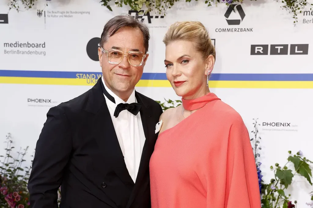 Jan Josef Liefers neue Freundin – Gibt es eine neue Partnerin? Wahrheit über Beziehung, Ehe mit Anna Loos und Privatleben Jan Josef Liefers neue Freundin